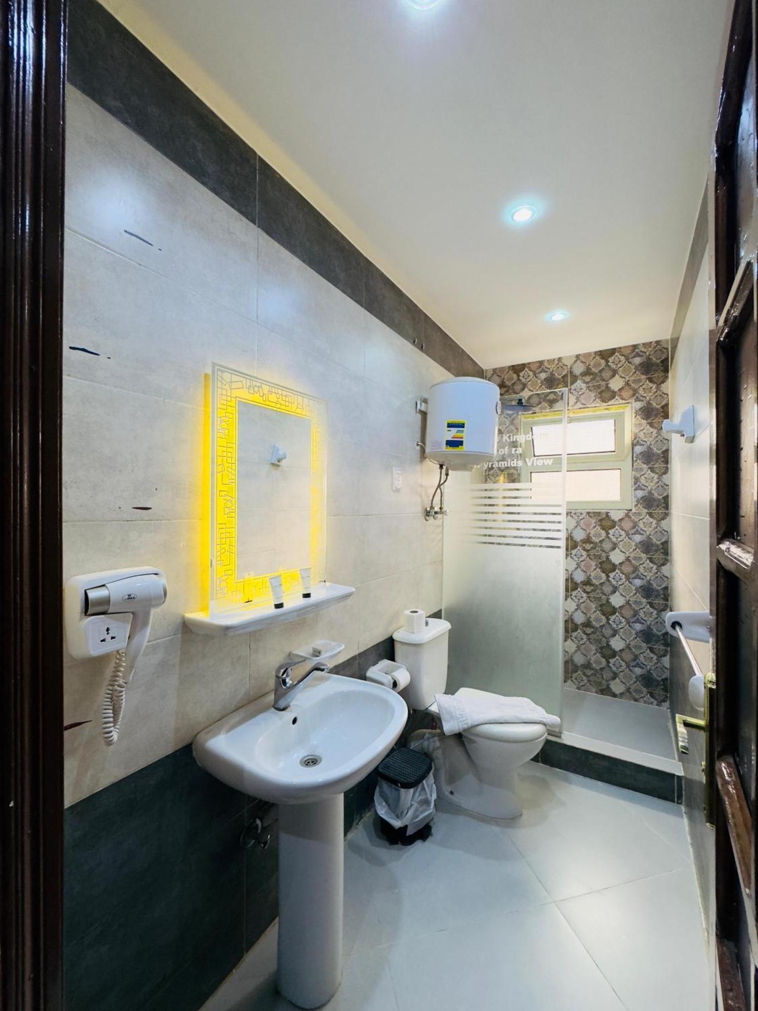 Pyramids Kingdom - Guest House Kafret el-Gabal Extérieur photo