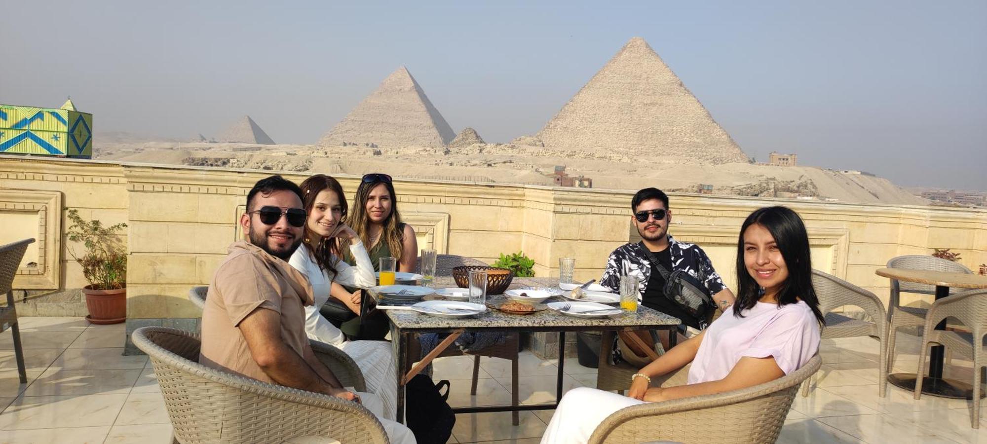 Pyramids Kingdom - Guest House Kafret el-Gabal Extérieur photo